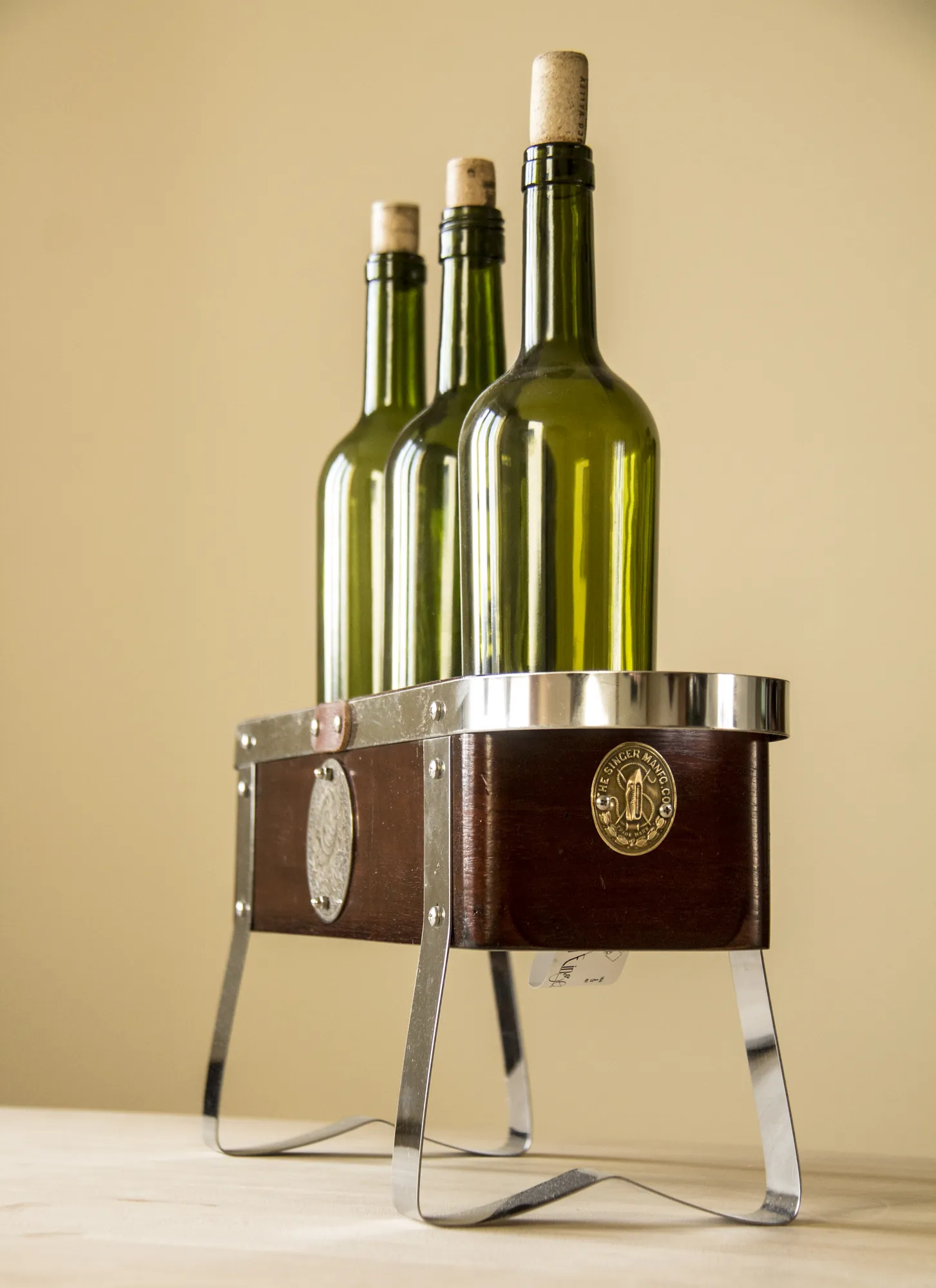 singer-stands, 2